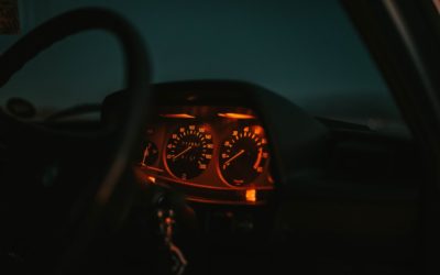 Dicas para dirigir à noite